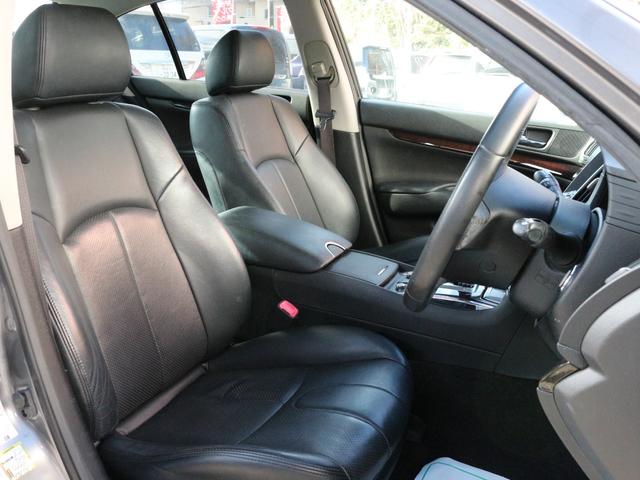 スカイライン 250GT タイプP 電動革シート・サイド&バックカメラ・Bluetooth接続・フルセグ・コーナーセンサー・シートヒーター・インテリキー・プッシュスタート・HDDナビ・ETC・AA/C・BOSEサウンド・エアロ・17AW(33枚目)