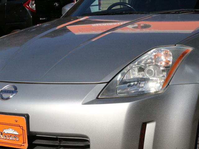 フェアレディＺ バージョンＴ　電動本革シート・バックカメラ・ＥＴＣ・キーレス・シートヒーター・純正三連メーター・ドライブレコーダー・ＢＯＳＥサウンド・ＨＩＤヘッドライト・社外１９インチアルミ・革巻きステアリング・オートＡ／Ｃ（20枚目）