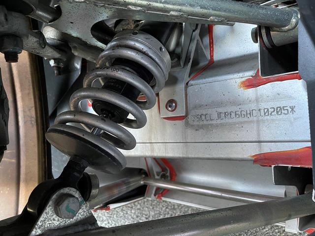 エリーゼ Ｓ　ツーリングパック　ディーラー車　右ハンドル　６速マニュアル　１６年　オプション多数　ドリンクホルダー　社外マフラー＆サス　ＯＵＴＥＲＰＬＵＳサイドステップ（23枚目）