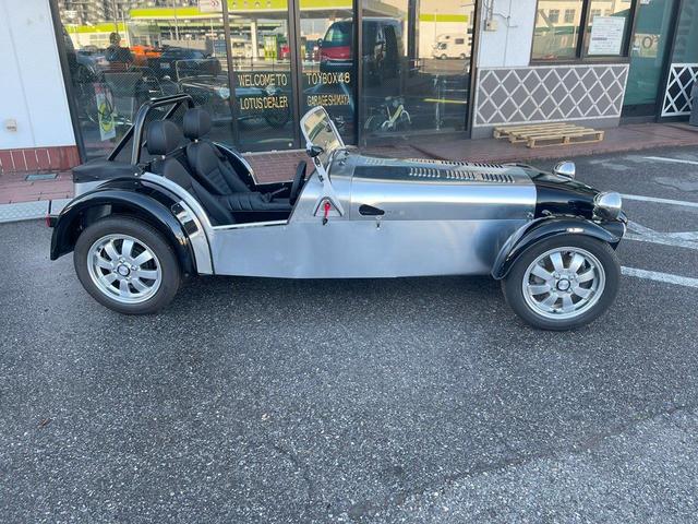 ケータハムその他 セブン１７０Ｓ　アルミブラック　新車未登録　トノカバー　マップポケット　バッテリーマスターカットオフスイッチ（4枚目）