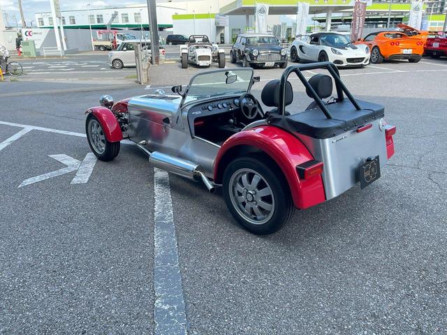 ケータハムその他 　アルミレッド　新車未登録　トノカバー　マップポケット　バッテリーマスターカットオフスイッチ（7枚目）
