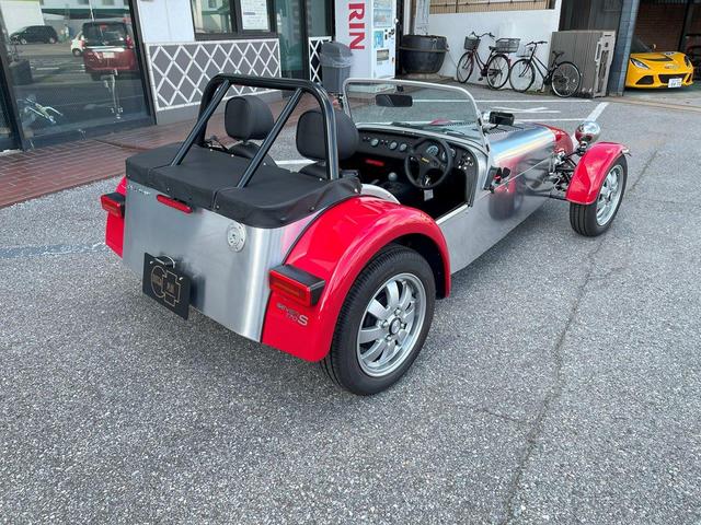 ケータハムその他 　アルミレッド　新車未登録　トノカバー　マップポケット　バッテリーマスターカットオフスイッチ（9枚目）