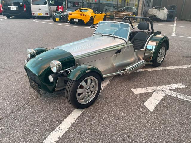 セブン１７０ ベースグレード　Ｓ　アルミグリーン　新車未登録　トノカバー　マップポケット（3枚目）