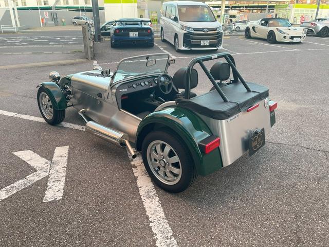 セブン１７０ ベースグレード　Ｓ　アルミグリーン　新車未登録　トノカバー　マップポケット（6枚目）