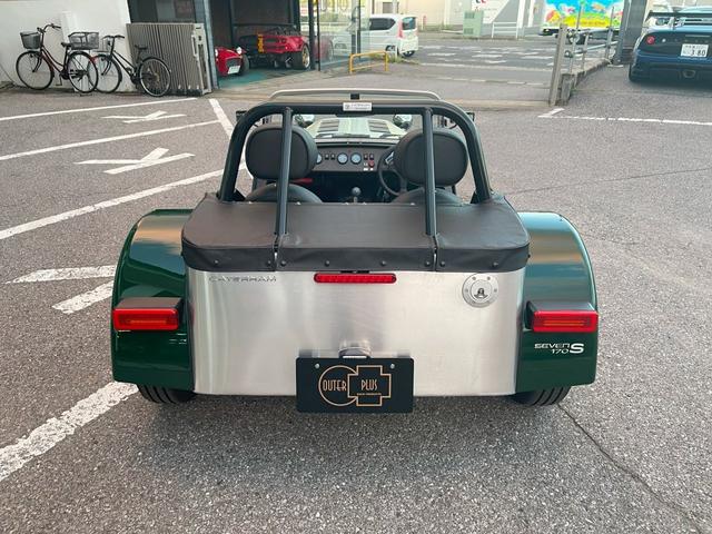 セブン１７０ ベースグレード　Ｓ　アルミグリーン　新車未登録　トノカバー　マップポケット（7枚目）