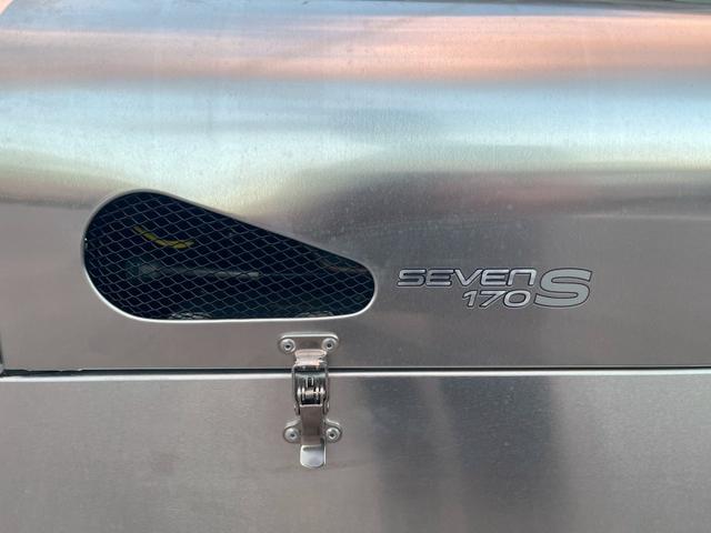 セブン１７０ ベースグレード　Ｓ　アルミグリーン　新車未登録　トノカバー　マップポケット（13枚目）