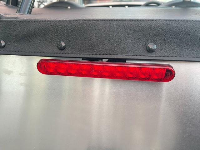 セブン１７０ ベースグレード　Ｓ　アルミグリーン　新車未登録　トノカバー　マップポケット（20枚目）