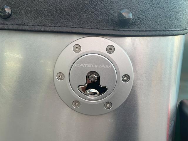 セブン１７０ ベースグレード　Ｓ　アルミグリーン　新車未登録　トノカバー　マップポケット（21枚目）