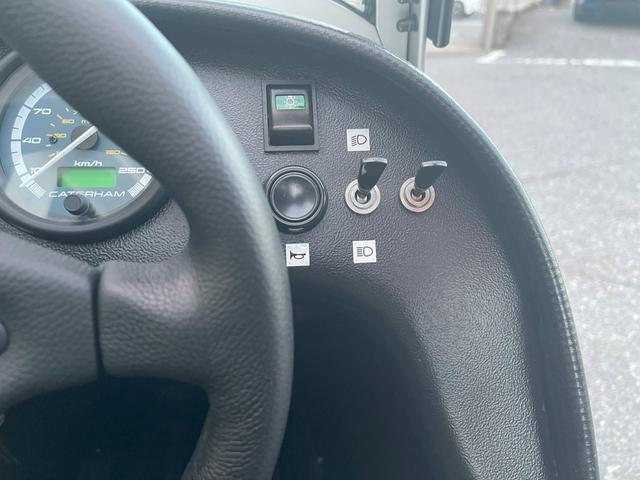 セブン１７０ ベースグレード　Ｓ　アルミグリーン　新車未登録　トノカバー　マップポケット（42枚目）