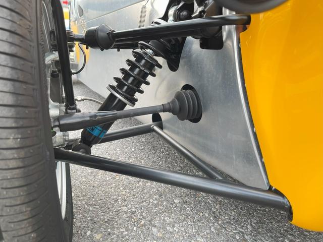 セブン１７０ ベースグレード　Ｓ　アルミイエロー　新車未登録　トノカバー　マップポケット（11枚目）