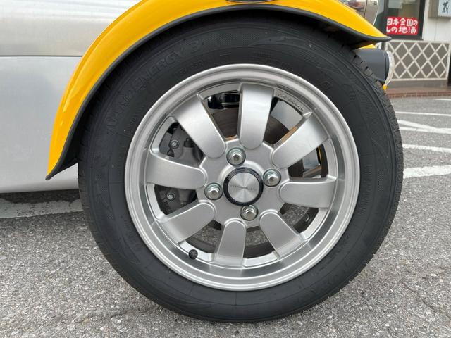 セブン１７０ ベースグレード　Ｓ　アルミイエロー　新車未登録　トノカバー　マップポケット（34枚目）