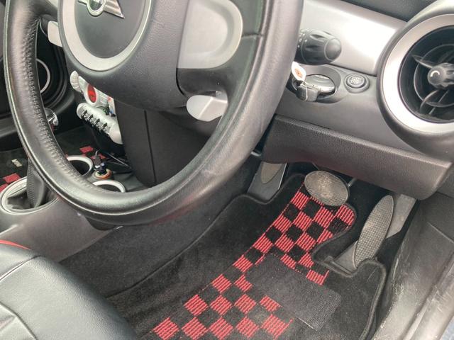 ＭＩＮＩ クーパー　キーレスキー　ＥＴＣ　　ＨＩＤ　シートカバー　Ｂｌｕｅｔｏｏｔｈ　レッドルーフＸレッドライン（22枚目）