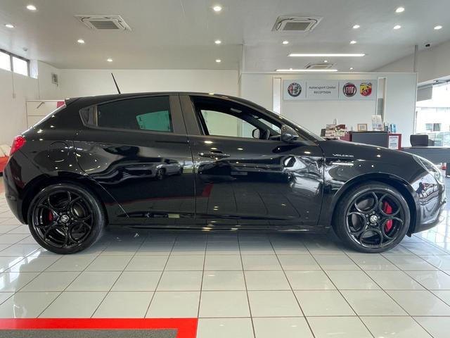 ジュリエッタ ヴェローチェ　１７５０　ＴＢＩ　純正ナビＴＶ／ＤＶＤ／Ｂｌｕｅｔｏｏｔｈ／ＵＳＢ／ドライブレコーダー前後／ＥＴＣ／バックソナー／レッドレザーメモリー付パワーシート／シートヒーター／ブレンボキャリパー／アンテナアングル／認定中古（4枚目）