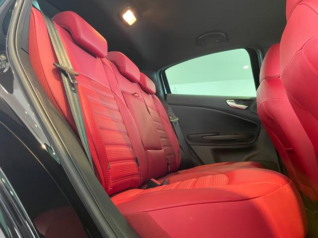 ジュリエッタ ヴェローチェ　１７５０　ＴＢＩ　純正ナビＴＶ／ＤＶＤ／Ｂｌｕｅｔｏｏｔｈ／ＵＳＢ／ドライブレコーダー前後／ＥＴＣ／バックソナー／レッドレザーメモリー付パワーシート／シートヒーター／ブレンボキャリパー／アンテナアングル／認定中古（14枚目）