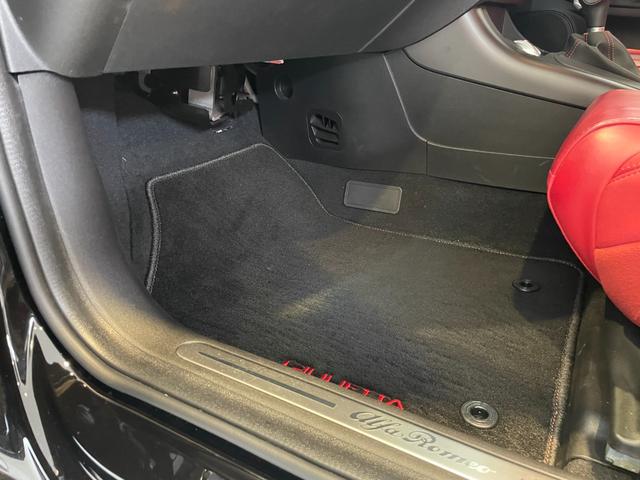 ジュリエッタ ヴェローチェ　１７５０　ＴＢＩ　純正ナビＴＶ／ＤＶＤ／Ｂｌｕｅｔｏｏｔｈ／ＵＳＢ／ドライブレコーダー前後／ＥＴＣ／バックソナー／レッドレザーメモリー付パワーシート／シートヒーター／ブレンボキャリパー／アンテナアングル／認定中古（56枚目）