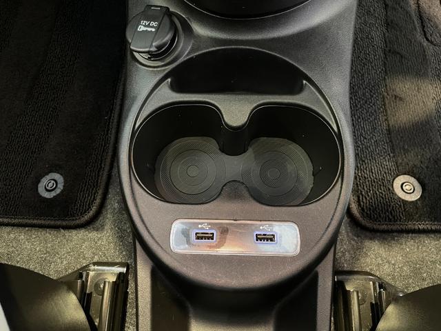 ご覧いただきありがとうございます。車両詳細等お気軽に店舗スタッフまでお問い合わせください。通話無料の専用フリーダイヤルもご用意しております【００７８−６０４２−１５４１】ぜひご利用ください。