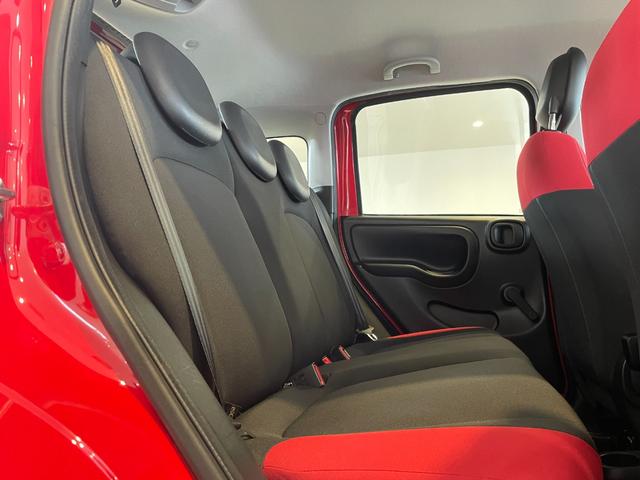 ご覧いただきありがとうございます。車両詳細等お気軽に店舗スタッフまでお問い合わせください。通話無料の専用フリーダイヤルもご用意しております【００７８−６０４２−１５４１】ぜひご利用ください。