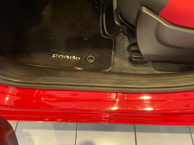 ご覧いただきありがとうございます。車両詳細等お気軽に店舗スタッフまでお問い合わせください。通話無料の専用フリーダイヤルもご用意しております【００７８−６０４２−１５４１】ぜひご利用ください。