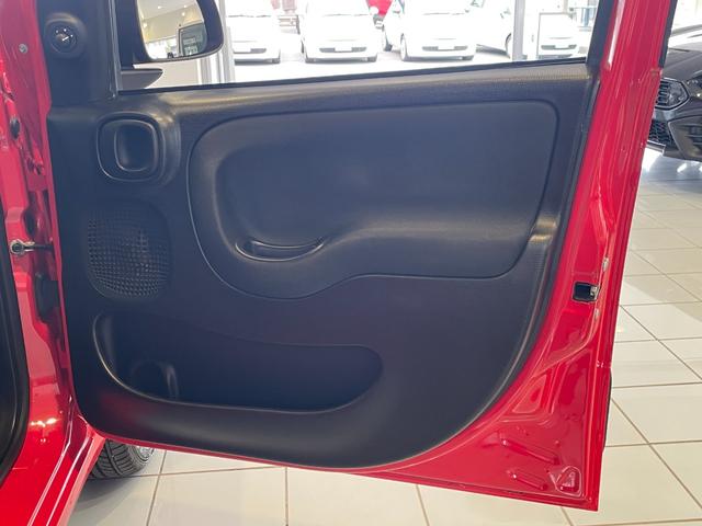 ご覧いただきありがとうございます。車両詳細等お気軽に店舗スタッフまでお問い合わせください。通話無料の専用フリーダイヤルもご用意しております【００７８−６０４２−１５４１】ぜひご利用ください。