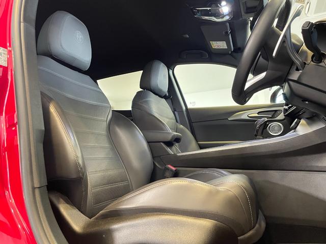 トナーレ エディツィオーネ　スペチアーレ　限定車／ブラックレザー／メモリー付パワーシート／ベンチレーション／純正ナビ／アラウンドビューモニター／ドラレコ前後／ＥＴＣ２．０／マトリクスＬＥＤ／ＡＣＣ／レーンキープ／ハーマンカードン／保証継承（13枚目）