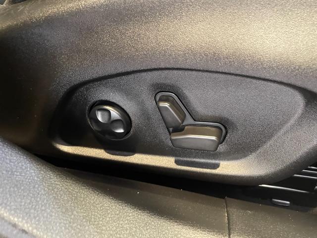 トナーレ エディツィオーネ　スペチアーレ　限定車／ブラックレザー／メモリー付パワーシート／ベンチレーション／純正ナビ／アラウンドビューモニター／ドラレコ前後／ＥＴＣ２．０／マトリクスＬＥＤ／ＡＣＣ／レーンキープ／ハーマンカードン／保証継承（60枚目）