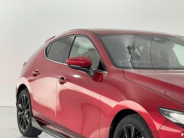 ＭＡＺＤＡ３ファストバック Ｘバーガンディ　セレクション　４ＷＤ　ドライブレコーダー　ＥＴＣ　全周囲カメラ　ナビ　ＴＶ　クリアランスソナー　オートクルーズコントロール　レーンアシスト　衝突被害軽減システム　アルミホイール　オートマチックハイビーム（5枚目）