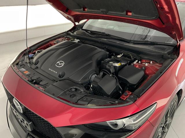 ＭＡＺＤＡ３ファストバック Ｘバーガンディ　セレクション　４ＷＤ　ドライブレコーダー　ＥＴＣ　全周囲カメラ　ナビ　ＴＶ　クリアランスソナー　オートクルーズコントロール　レーンアシスト　衝突被害軽減システム　アルミホイール　オートマチックハイビーム（12枚目）