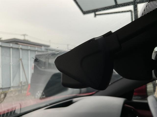 ＭＡＺＤＡ３ファストバック ２０Ｓバーガンディ　セレクション　４ＷＤ／３６０度セーフティＰＫＧ／衝突軽減ブレーキ／ＡＴ誤発進抑制／全車速追従レーダークルコン／車線逸脱警報システム／クルージングトラフィックサポート／ＢＳＭ／専用赤革／８．８型マツコネ／ＥＴＣ（45枚目）