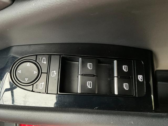 ＭＡＺＤＡ３ファストバック ２０Ｓバーガンディ　セレクション　４ＷＤ／３６０度セーフティＰＫＧ／衝突軽減ブレーキ／ＡＴ誤発進抑制／全車速追従レーダークルコン／車線逸脱警報システム／クルージングトラフィックサポート／ＢＳＭ／専用赤革／８．８型マツコネ／ＥＴＣ（53枚目）