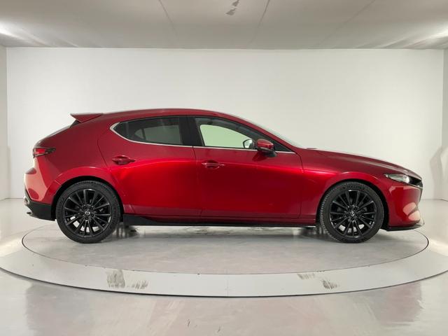 ＭＡＺＤＡ３ファストバック ＸＤバーガンディ　セレクション　４ＷＤ／３６０度セーフティＰＫＧ／ＢＯＳＥ／シグネチャーＳＴＹＬＥ（フルエアロ／ＢＢＳ製ＡＷ）／衝突軽減ブレーキ／全車速追従クルコン／クルージングトラフィックサポート／ＢＳＭ／８．８マツコネ／ＥＴＣ（5枚目）