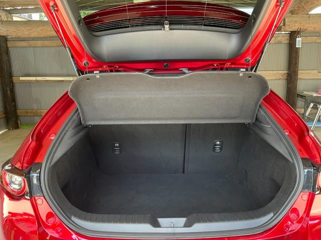 ＭＡＺＤＡ３ファストバック ＸＤバーガンディ　セレクション　４ＷＤ／３６０度セーフティＰＫＧ／ＢＯＳＥ／シグネチャーＳＴＹＬＥ（フルエアロ／ＢＢＳ製ＡＷ）／衝突軽減ブレーキ／全車速追従クルコン／クルージングトラフィックサポート／ＢＳＭ／８．８マツコネ／ＥＴＣ（23枚目）