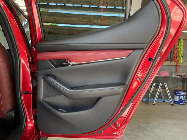 ＭＡＺＤＡ３ファストバック ＸＤバーガンディ　セレクション　４ＷＤ／３６０度セーフティＰＫＧ／ＢＯＳＥ／シグネチャーＳＴＹＬＥ（フルエアロ／ＢＢＳ製ＡＷ）／衝突軽減ブレーキ／全車速追従クルコン／クルージングトラフィックサポート／ＢＳＭ／８．８マツコネ／ＥＴＣ（28枚目）