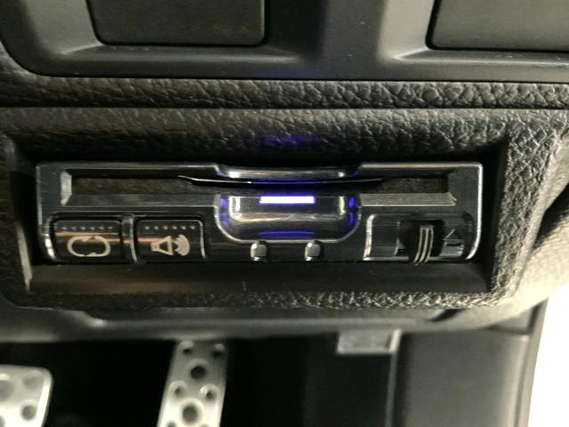 レガシィツーリングワゴン ２．０ＧＴ　ＤＩＴアイサイト　４ＷＤ　ＥＴＣ　バックカメラ　ＴＶ　オートクルーズコントロール　アルミホイール　オートライト　ＨＩＤ　スマートキー　電動格納ミラー　ＣＶＴ　盗難防止システム　衝突安全ボディ　ＡＢＳ　ＥＳＣ　ＣＤ（12枚目）