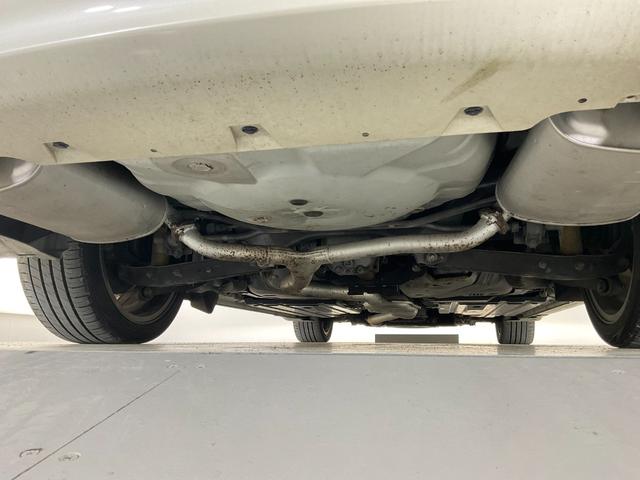 レガシィツーリングワゴン ２．０ＧＴ　ＤＩＴアイサイト　４ＷＤ　ＥＴＣ　バックカメラ　ＴＶ　オートクルーズコントロール　アルミホイール　オートライト　ＨＩＤ　スマートキー　電動格納ミラー　ＣＶＴ　盗難防止システム　衝突安全ボディ　ＡＢＳ　ＥＳＣ　ＣＤ（30枚目）
