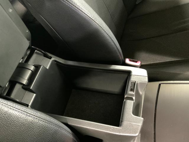 レガシィツーリングワゴン ２．０ＧＴ　ＤＩＴアイサイト　４ＷＤ　ＥＴＣ　バックカメラ　ＴＶ　オートクルーズコントロール　アルミホイール　オートライト　ＨＩＤ　スマートキー　電動格納ミラー　ＣＶＴ　盗難防止システム　衝突安全ボディ　ＡＢＳ　ＥＳＣ　ＣＤ（41枚目）