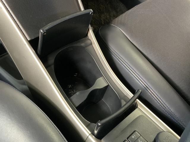 ブレイド Ｇ　ＥＴＣ　バックカメラ　ナビ　ＴＶ　アルミホイール　オートライト　ＨＩＤ　パワーシート　スマートキー　電動格納ミラー　シートヒーター　ＣＶＴ　盗難防止システム　衝突安全ボディ　ＡＢＳ　ＥＳＣ　ＣＤ（44枚目）