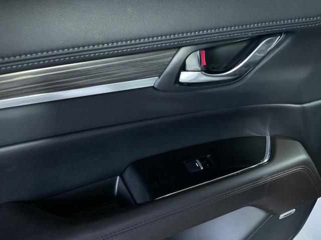 ＣＸ－８ ＸＤ　Ｌパッケージ　黒革／ＢＯＳＥ／衝突軽減／追従クルコン／誤発進抑制／ＢＳＭ／ＬＫＡ／アダプティブＬＥＤヘッド／１・２列目シートヒーター／１列目パワーシート・ベンチレーション／パワーバックドア／１０．２５インチマツコネ（16枚目）