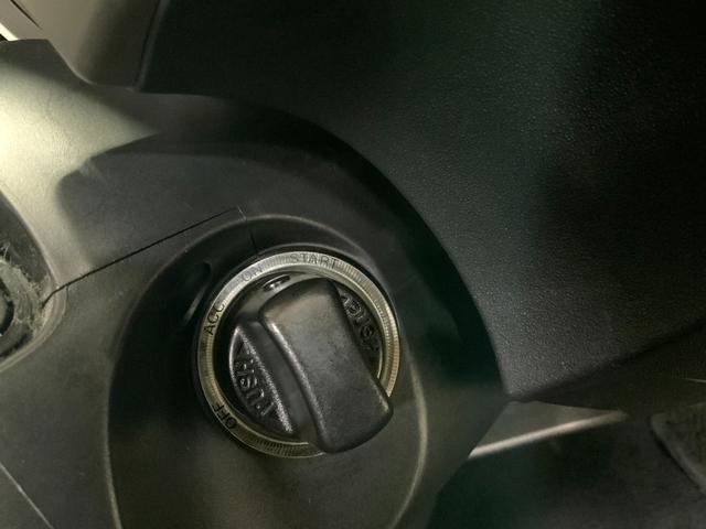 ロードスター ＲＳ　オープンカー　ＥＴＣ　ＨＩＤ　ＭＴ　スマートキー　シートヒーター　アルミホイール　盗難防止システム　衝突安全ボディ　ＡＢＳ　ＣＤ　ミュージックプレイヤー接続可　エアコン　パワーステアリング（7枚目）