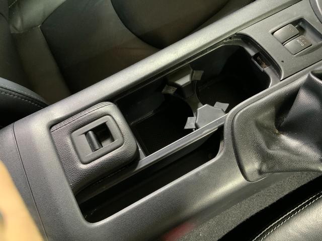ロードスター ＲＳ　オープンカー　ＥＴＣ　ＨＩＤ　ＭＴ　スマートキー　シートヒーター　アルミホイール　盗難防止システム　衝突安全ボディ　ＡＢＳ　ＣＤ　ミュージックプレイヤー接続可　エアコン　パワーステアリング（10枚目）