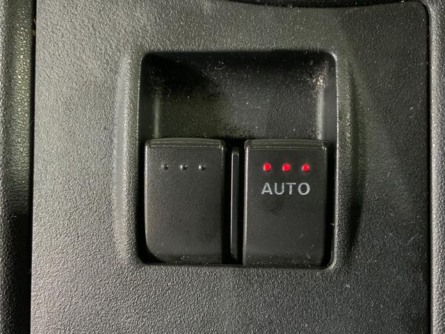 ロードスター ＲＳ　オープンカー　ＥＴＣ　ＨＩＤ　ＭＴ　スマートキー　シートヒーター　アルミホイール　盗難防止システム　衝突安全ボディ　ＡＢＳ　ＣＤ　ミュージックプレイヤー接続可　エアコン　パワーステアリング（11枚目）