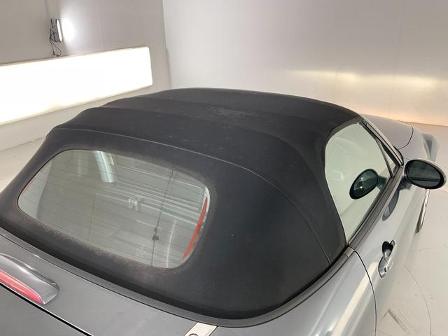 ロードスター ＲＳ　オープンカー　ＥＴＣ　ＨＩＤ　ＭＴ　スマートキー　シートヒーター　アルミホイール　盗難防止システム　衝突安全ボディ　ＡＢＳ　ＣＤ　ミュージックプレイヤー接続可　エアコン　パワーステアリング（19枚目）