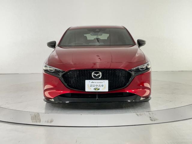 ＭＡＺＤＡ３ファストバック Ｘバーガンディ　セレクション　ＥＴＣ　全周囲カメラ　クリアランスソナー　オートクルーズコントロール　衝突被害軽減システム　アルミホイール　オートマチックハイビーム　オートライト　ＬＥＤヘッドランプ　サンルーフ　パワーシート（12枚目）