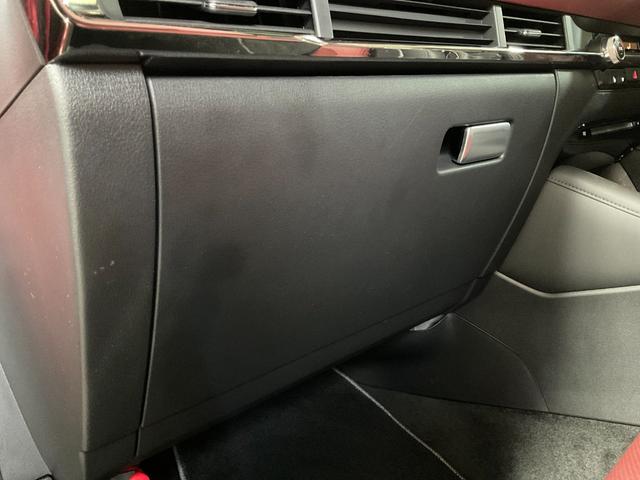 ＭＡＺＤＡ３ファストバック Ｘバーガンディ　セレクション　ＥＴＣ　全周囲カメラ　クリアランスソナー　オートクルーズコントロール　衝突被害軽減システム　アルミホイール　オートマチックハイビーム　オートライト　ＬＥＤヘッドランプ　サンルーフ　パワーシート（35枚目）