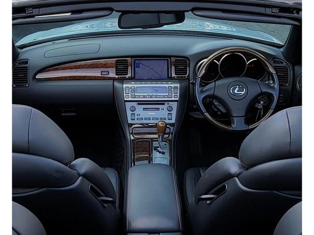 SC SC430 最終後期型/禁煙車/マークレビンソン/クルーズコントロール/インテリジェントAFS/本木製・革巻ステアリング/ブラック革シート/シートヒーター/パワーシート/メーカーHDDナビ/ETC(8枚目)