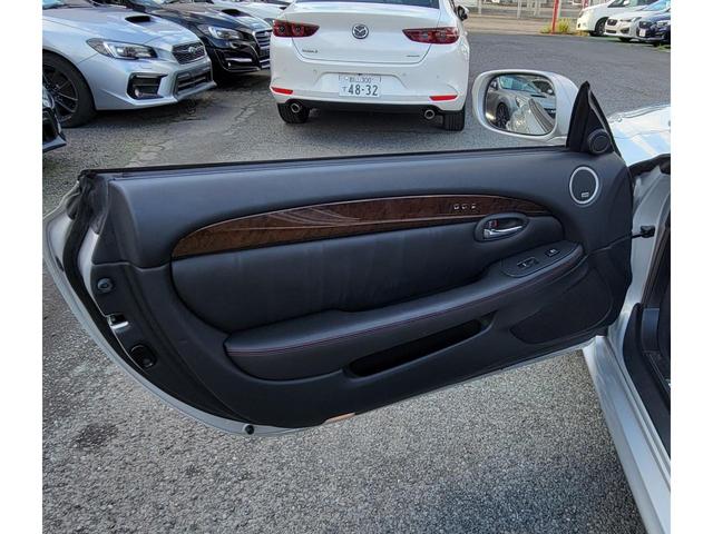 SC SC430 最終後期型/禁煙車/マークレビンソン/クルーズコントロール/インテリジェントAFS/本木製・革巻ステアリング/ブラック革シート/シートヒーター/パワーシート/メーカーHDDナビ/ETC(19枚目)