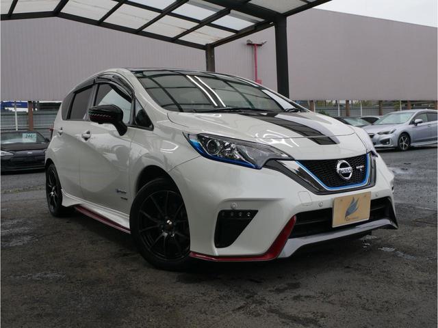 ノート e-パワーニスモ S ブラックリミテッド 最終型/エンジン出力83PS/インテリジェントアラビュー・エマブレ・クルコン/車線逸脱警報/踏間違い衝突防止/ブラックデカール/LEDヘッド/ハイビームアシスト/純正ナビ/ETC※社外マフラー・AW(7枚目)