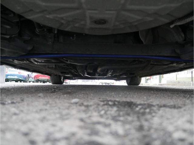 ノート e-パワーニスモ S ブラックリミテッド 最終型/エンジン出力83PS/インテリジェントアラビュー・エマブレ・クルコン/車線逸脱警報/踏間違い衝突防止/ブラックデカール/LEDヘッド/ハイビームアシスト/純正ナビ/ETC※社外マフラー・AW(16枚目)