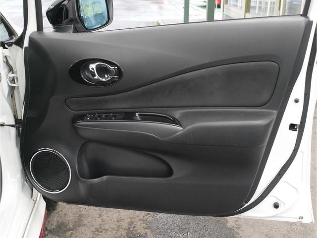 ノート e-パワーニスモ S ブラックリミテッド 最終型/エンジン出力83PS/インテリジェントアラビュー・エマブレ・クルコン/車線逸脱警報/踏間違い衝突防止/ブラックデカール/LEDヘッド/ハイビームアシスト/純正ナビ/ETC※社外マフラー・AW(36枚目)