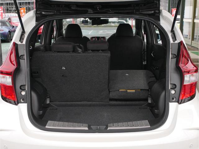 ノート e-パワーニスモ S ブラックリミテッド 最終型/エンジン出力83PS/インテリジェントアラビュー・エマブレ・クルコン/車線逸脱警報/踏間違い衝突防止/ブラックデカール/LEDヘッド/ハイビームアシスト/純正ナビ/ETC※社外マフラー・AW(57枚目)