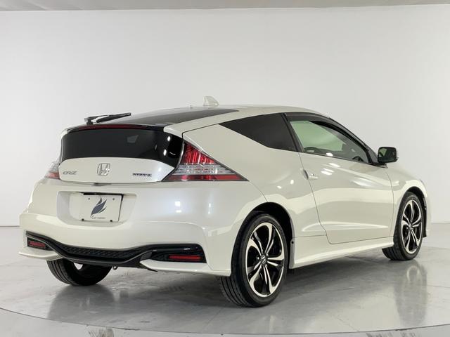 CR-Z αファイナルレーベル ワンオーナー/あんしんPKG(衝突軽減ブレーキ/サイド・カーテンエアバッグ)/クルーズコントロール/LEDヘッド・Fフォグ/黒合皮コンビシート/スマートキー/純正ナビ/Bカメラ/ETC(6枚目)
